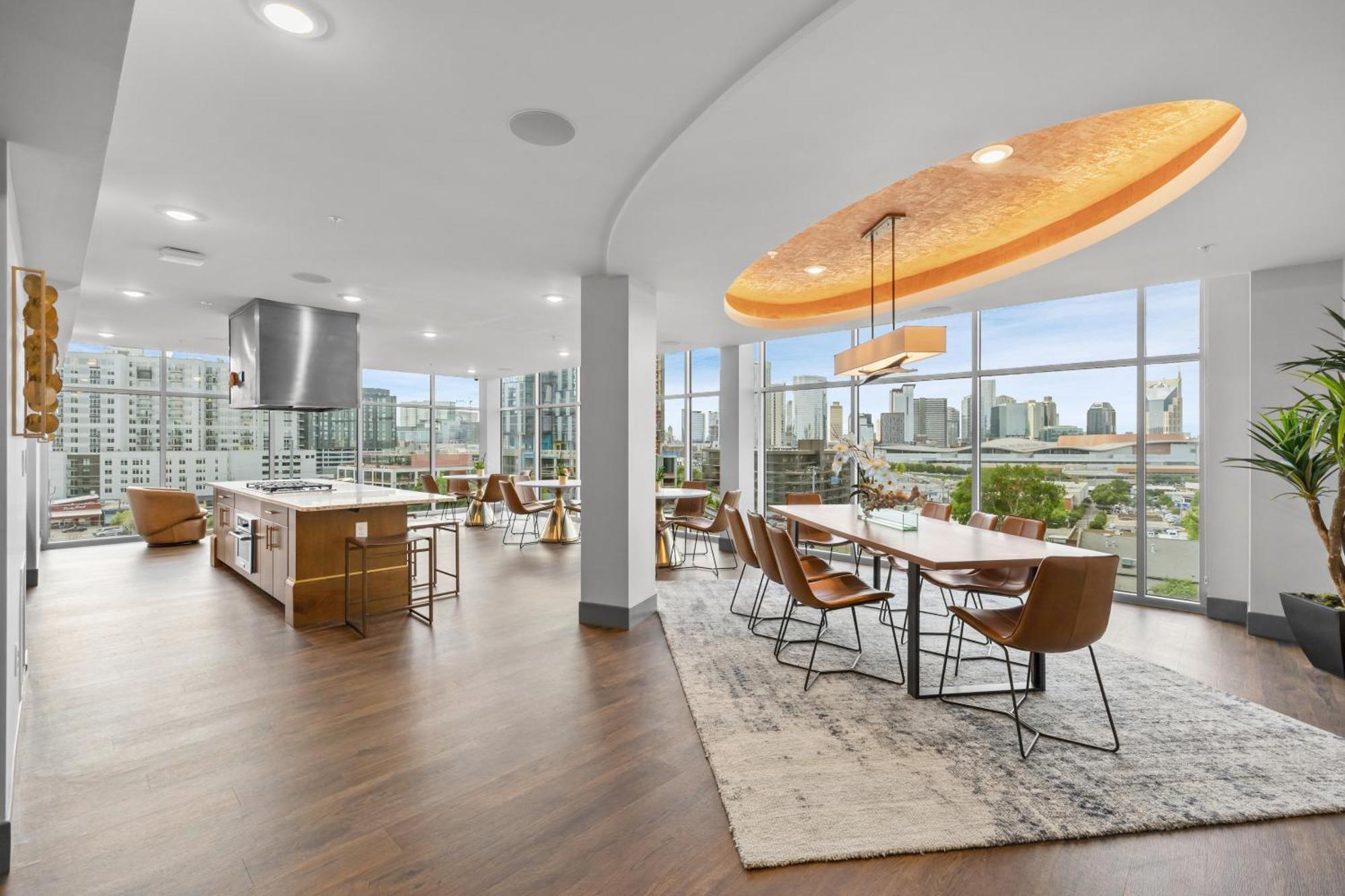 Midnight Manor Penthouse Suite The Gulch Nashville Exterior photo